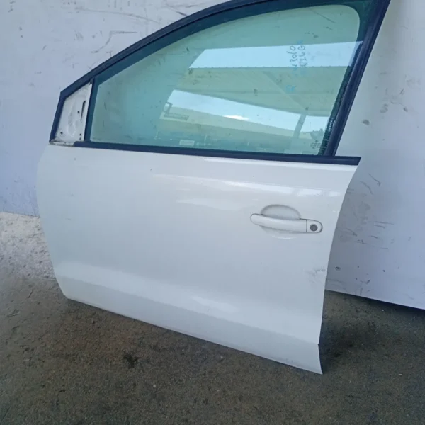Porta anteriore sinistra Volkswagen Polo (2009 – 2014) 1.2 44 KW benzina 6R3831055J CGP