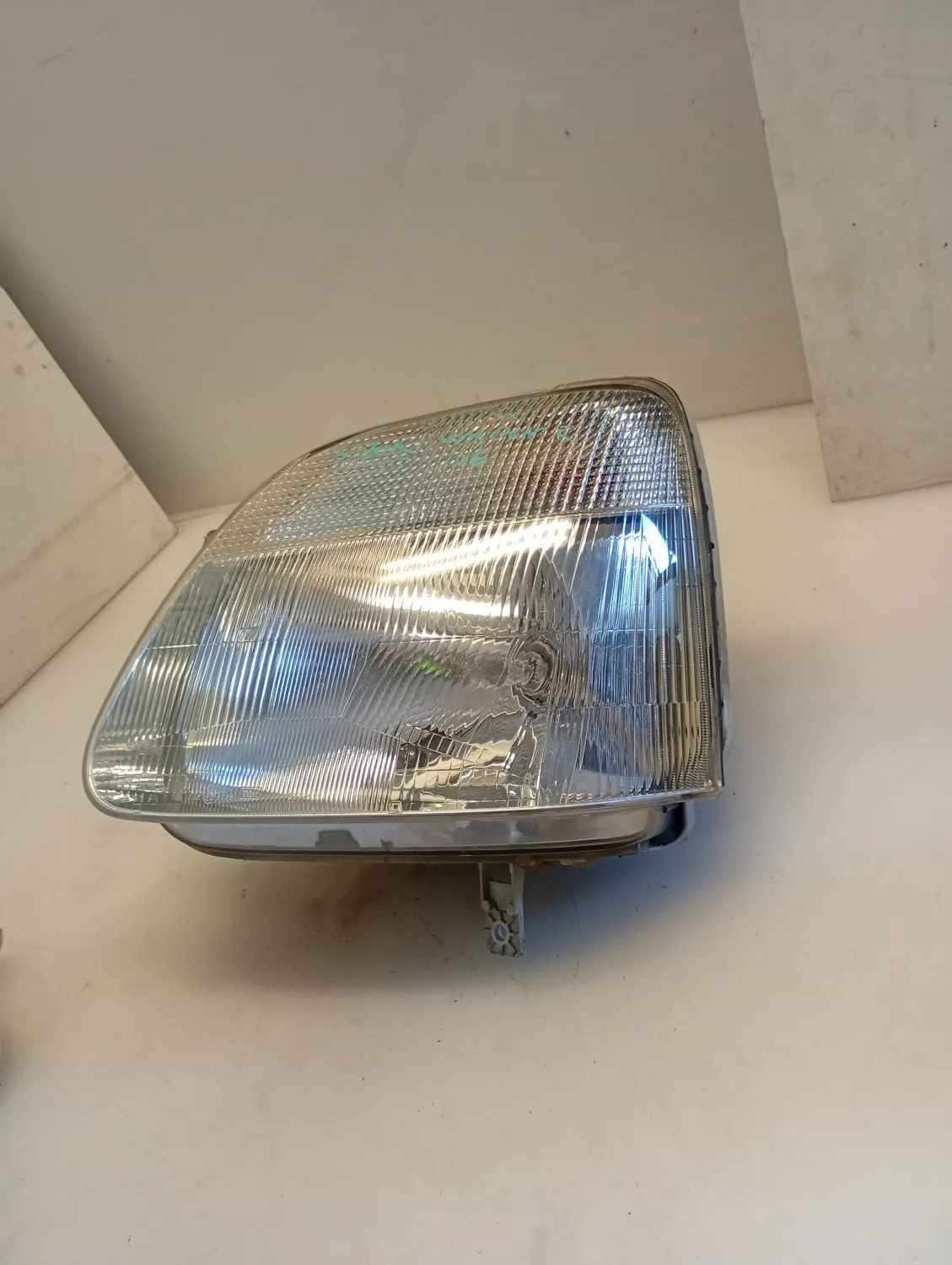 Faro ant. sinistra Suzuki Wagon R+ 4×4 2002 G13BB