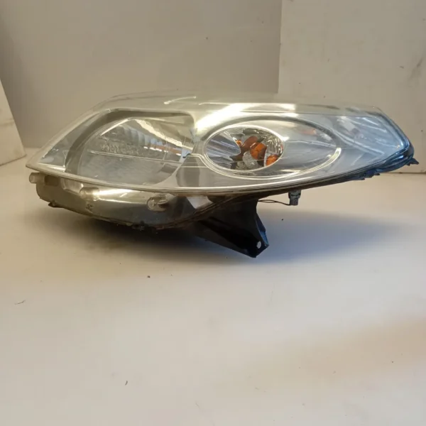 Faro ant. sinistra Dacia Sandero (2008 – 2013) 1.4 55 KW 8200733878 K7J A7