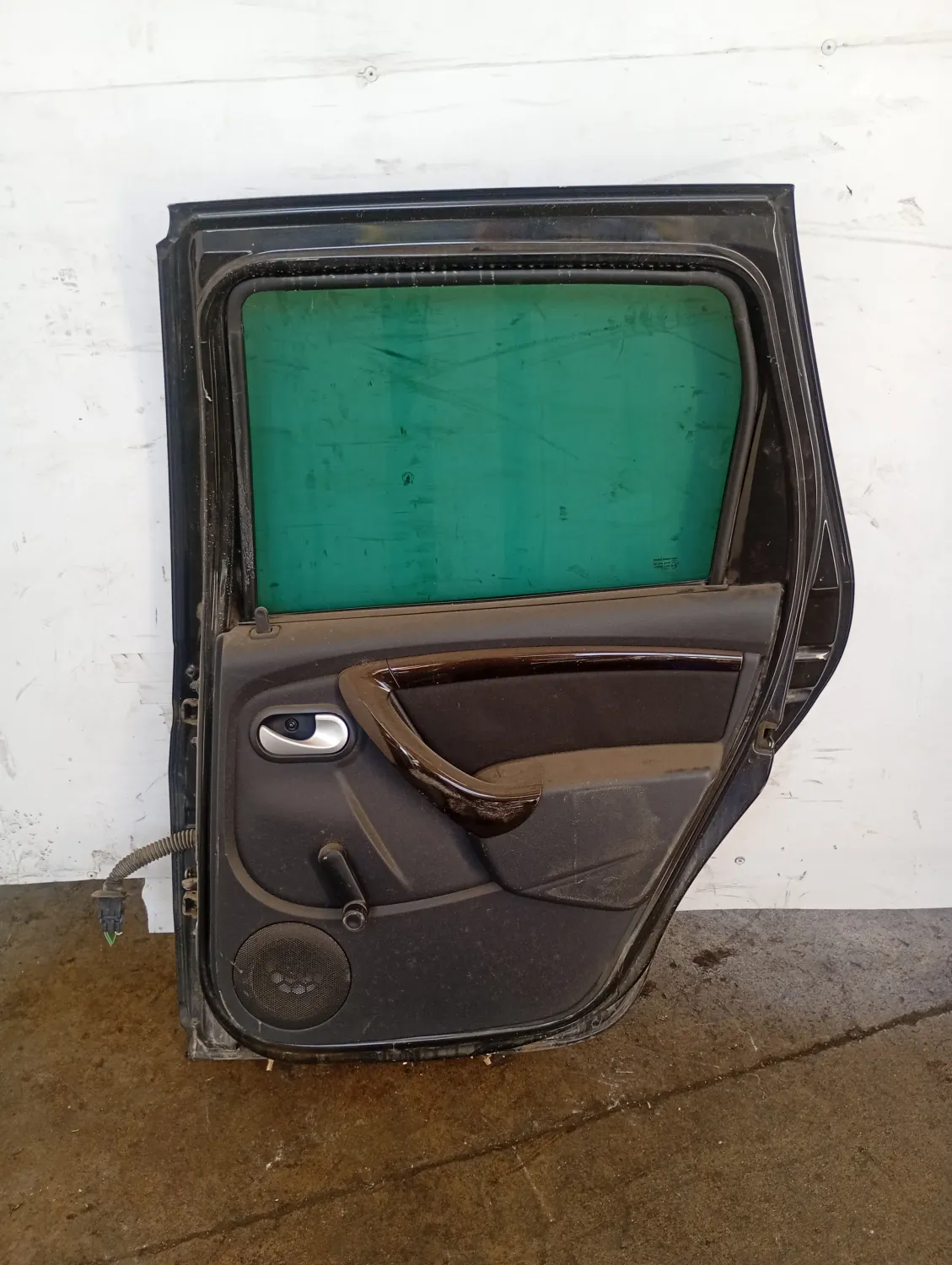 Porta posteriore destra Dacia Duster (2010 – 2013) 1.6 77 KW benzina 821000291R K4M F6