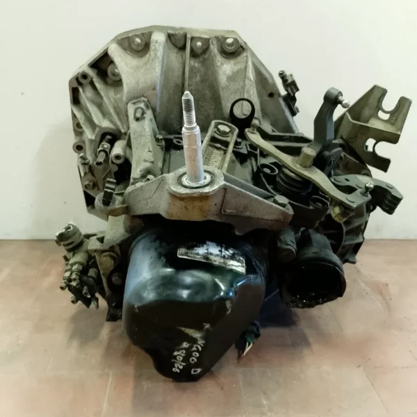 Cambio completo Renault Kangoo 3ª Serie 2013 67 KW K9K E8