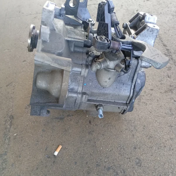 Cambio completo Volkswagen Golf (2003 – 2009) 1.6 75 KW benzina 0AF300042H BSE