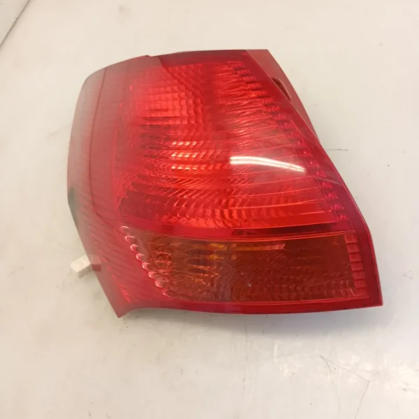 Faro posteriore est. sinistra Kia Venga (2010 – oggi) 1.4 66 KW benzina 924011P000 G4FA