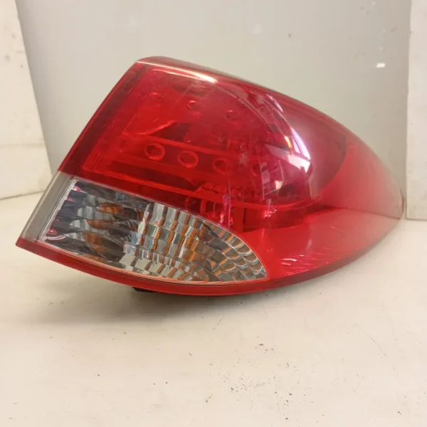 Faro posteriore est. destra Hyundai Ix35 4×4 (2010 – 2015) 2.0 100 KW diesel 924022Y000 D4HA