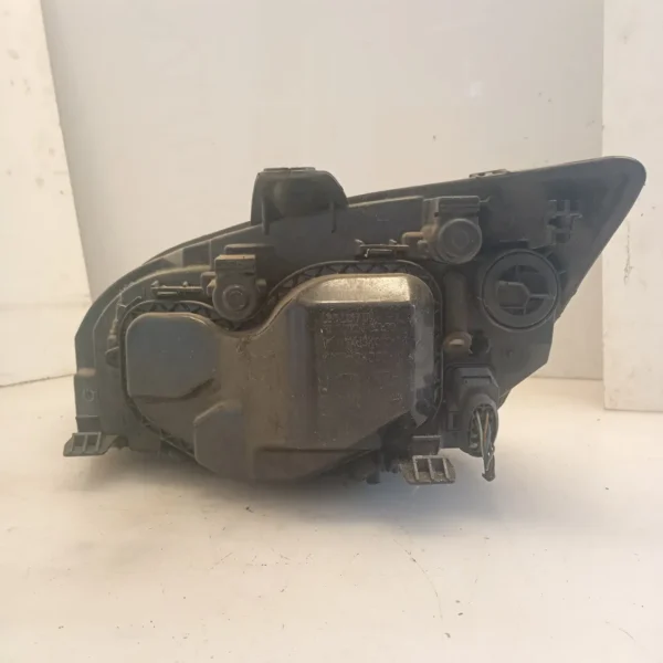 Faro ant. destra Ford Focus (2004 – 2008) 1.6 66 KW diesel 1480985 HHDA