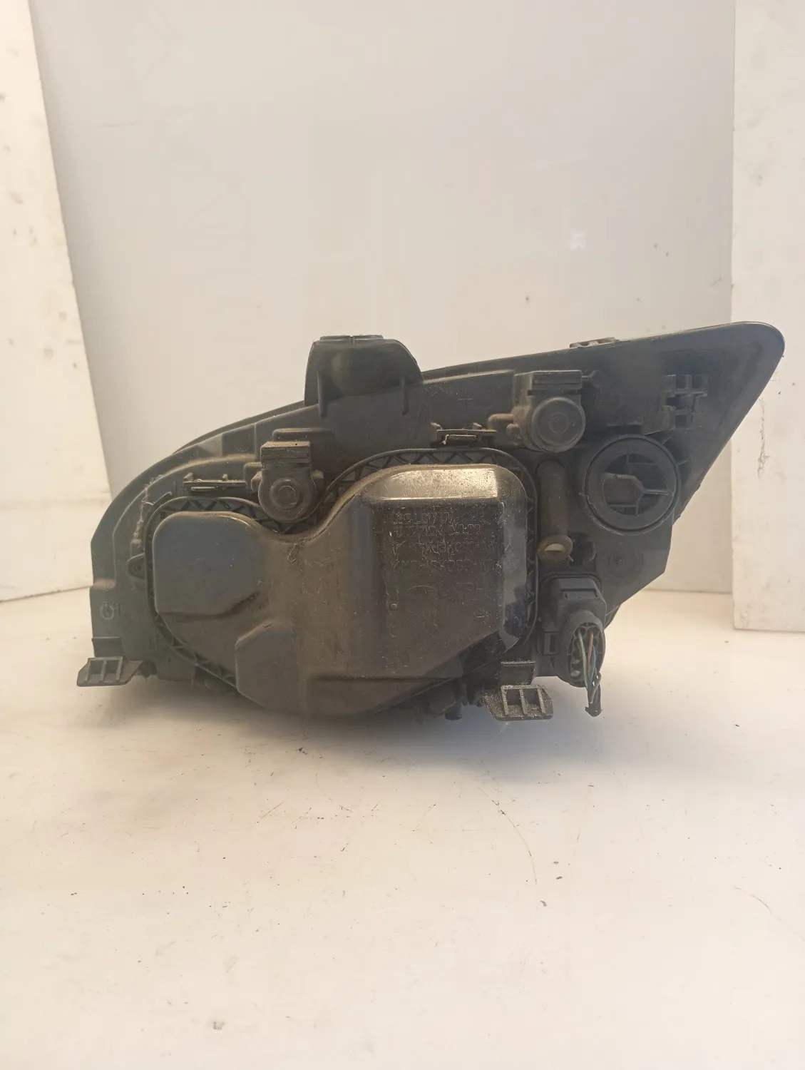 Faro ant. destra Ford Focus (2004 – 2008) 1.6 66 KW diesel 1480985 HHDA