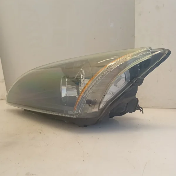 Faro ant. sinistra Ford Focus (2004 – 2008) 1.6 66 KW diesel 1480996 HHDA