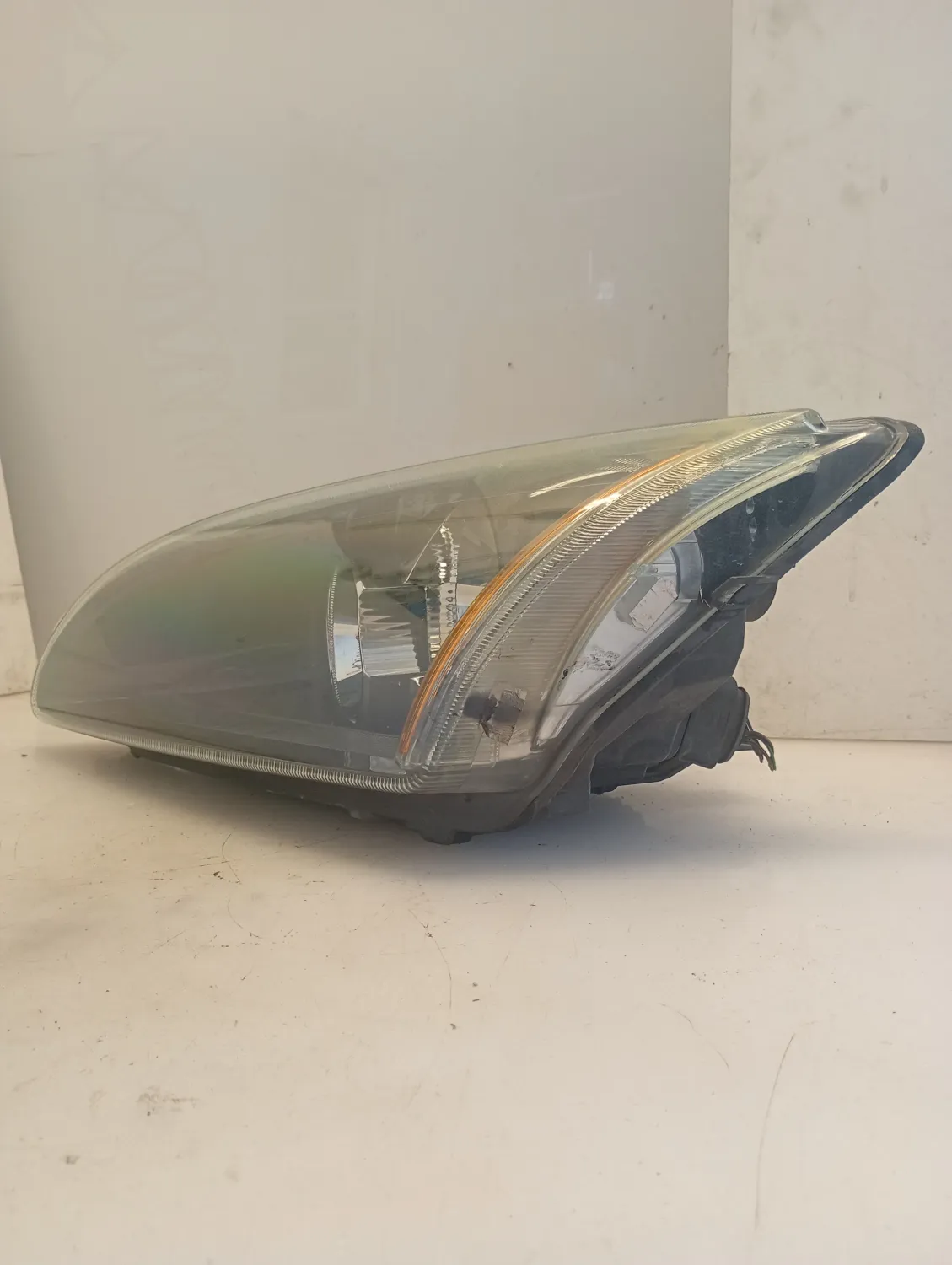 Faro ant. sinistra Ford Focus (2004 – 2008) 1.6 66 KW diesel 1480996 HHDA