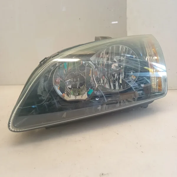 Faro ant. sinistra Ford Focus (2004 – 2008) 1.6 66 KW diesel 1480996 HHDA