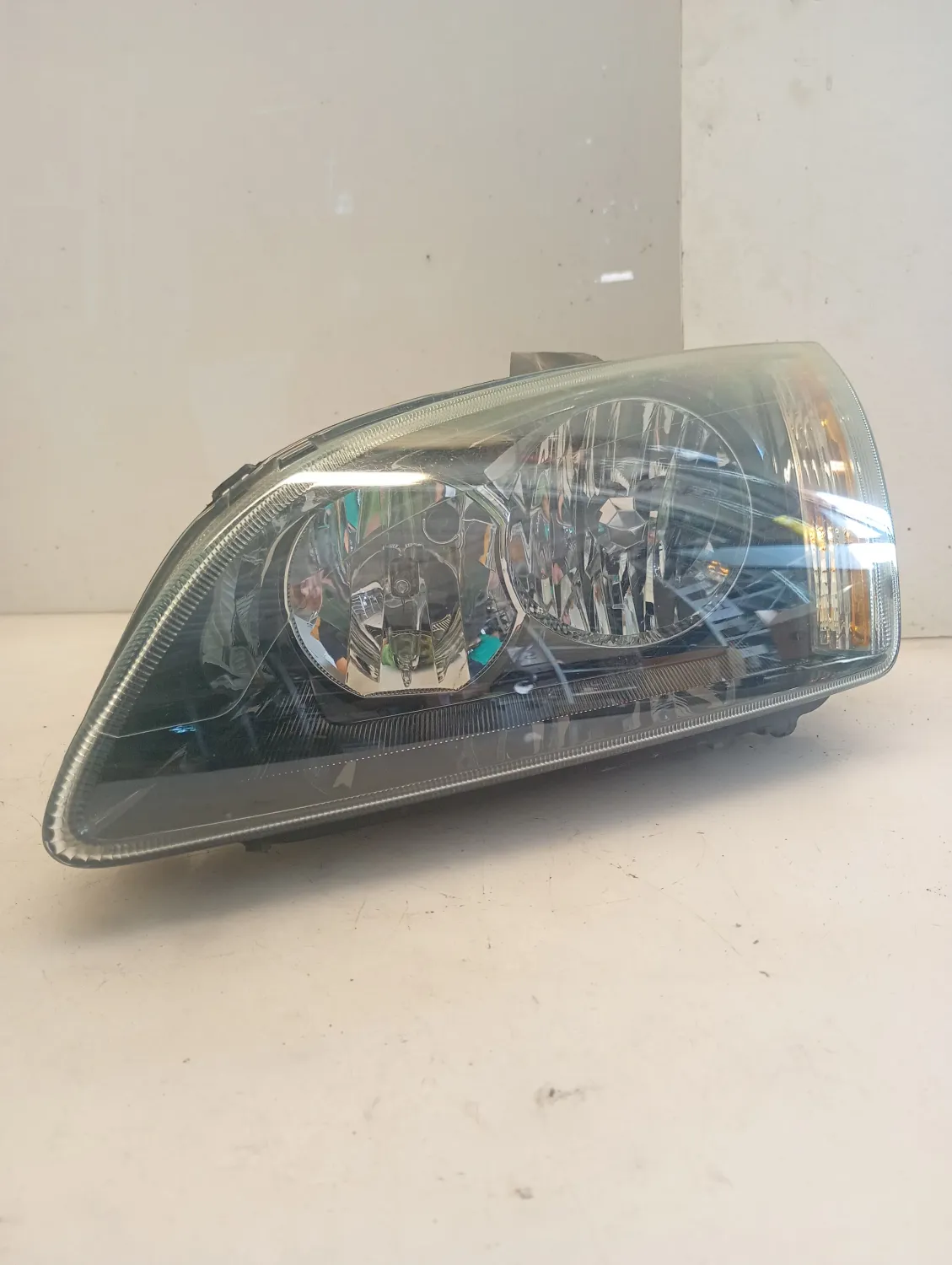 Faro ant. sinistra Ford Focus (2004 – 2008) 1.6 66 KW diesel 1480996 HHDA