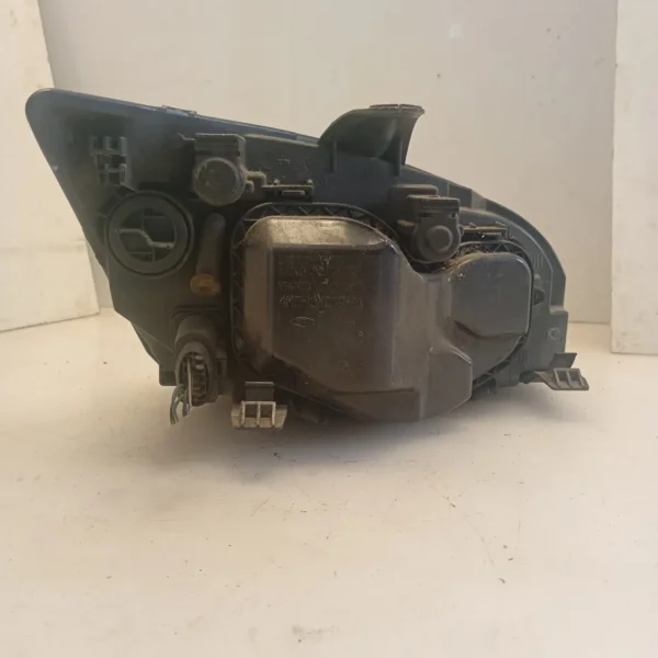 Faro ant. sinistra Ford Focus (2004 – 2008) 1.6 66 KW diesel 1480996 HHDA