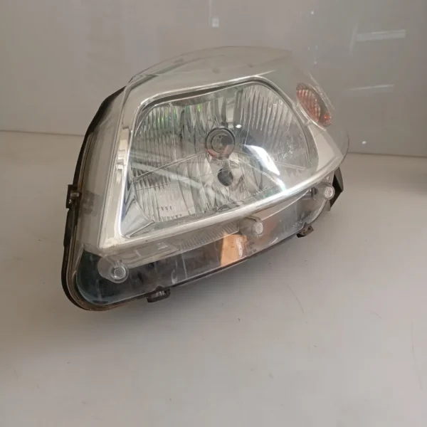 Faro ant. sinistro Dacia Sandero (2008 – 2013) 1.4 55 KW benzina 8200733878 K7J A7
