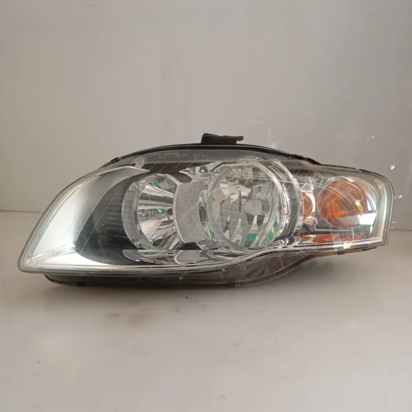 Faro ant. sinistra Audi A4 (2004 – 2008) 2.0 103 KW diesel 8E0941003BK BRE