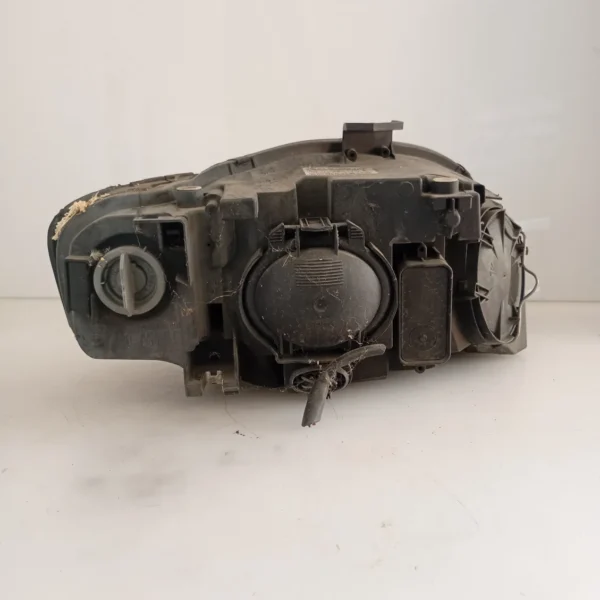 Faro ant. sinistra Audi A4 (2004 – 2008) 2.0 103 KW diesel 8E0941003BK BRE