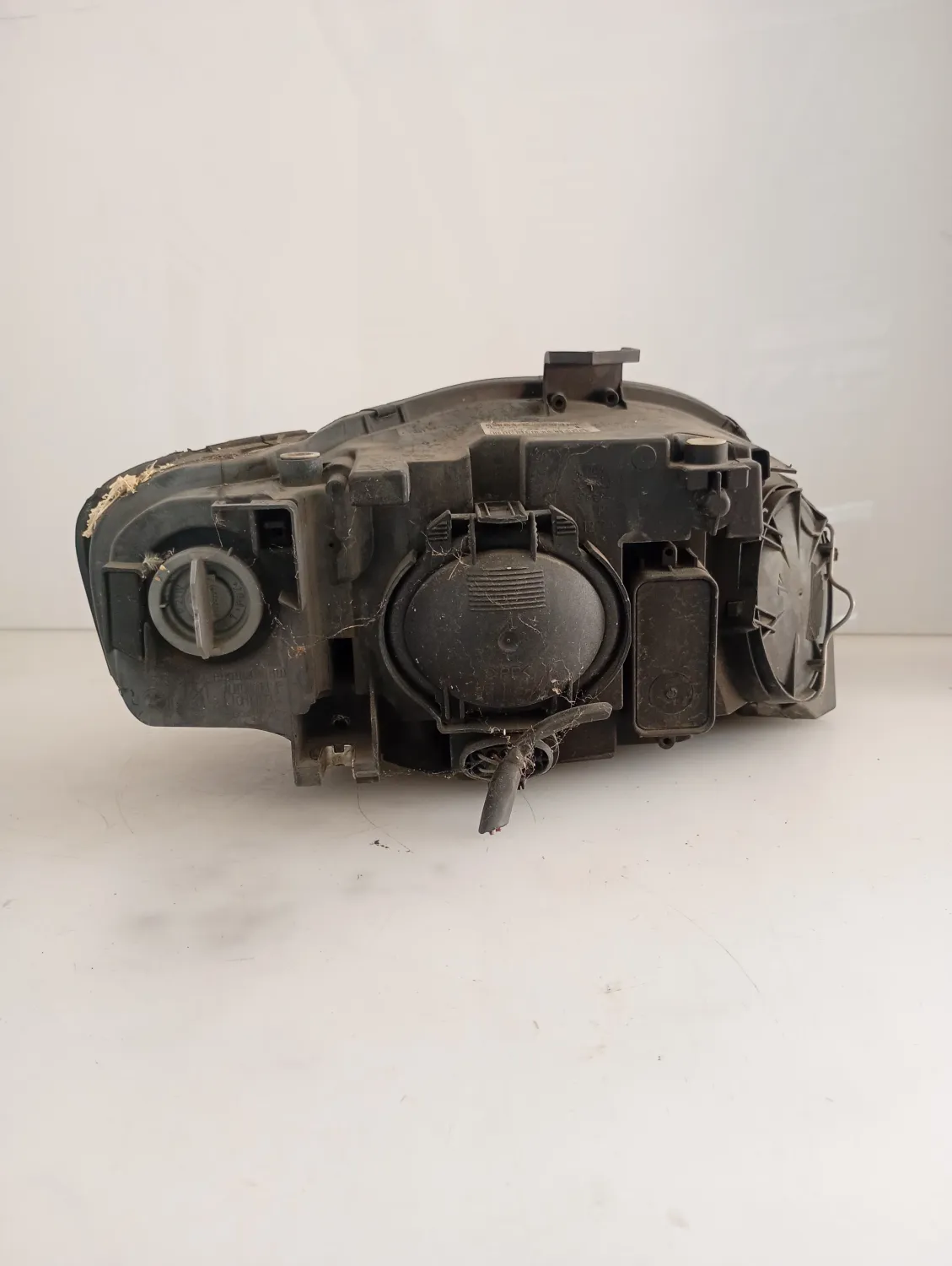 Faro ant. sinistra Audi A4 (2004 – 2008) 2.0 103 KW diesel 8E0941003BK BRE