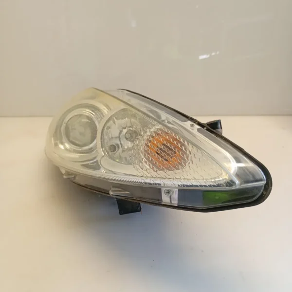 Faro ant. destro Ford Fiesta (2008 – 2013) 1.4 50 KW diesel 1734613 F6JD