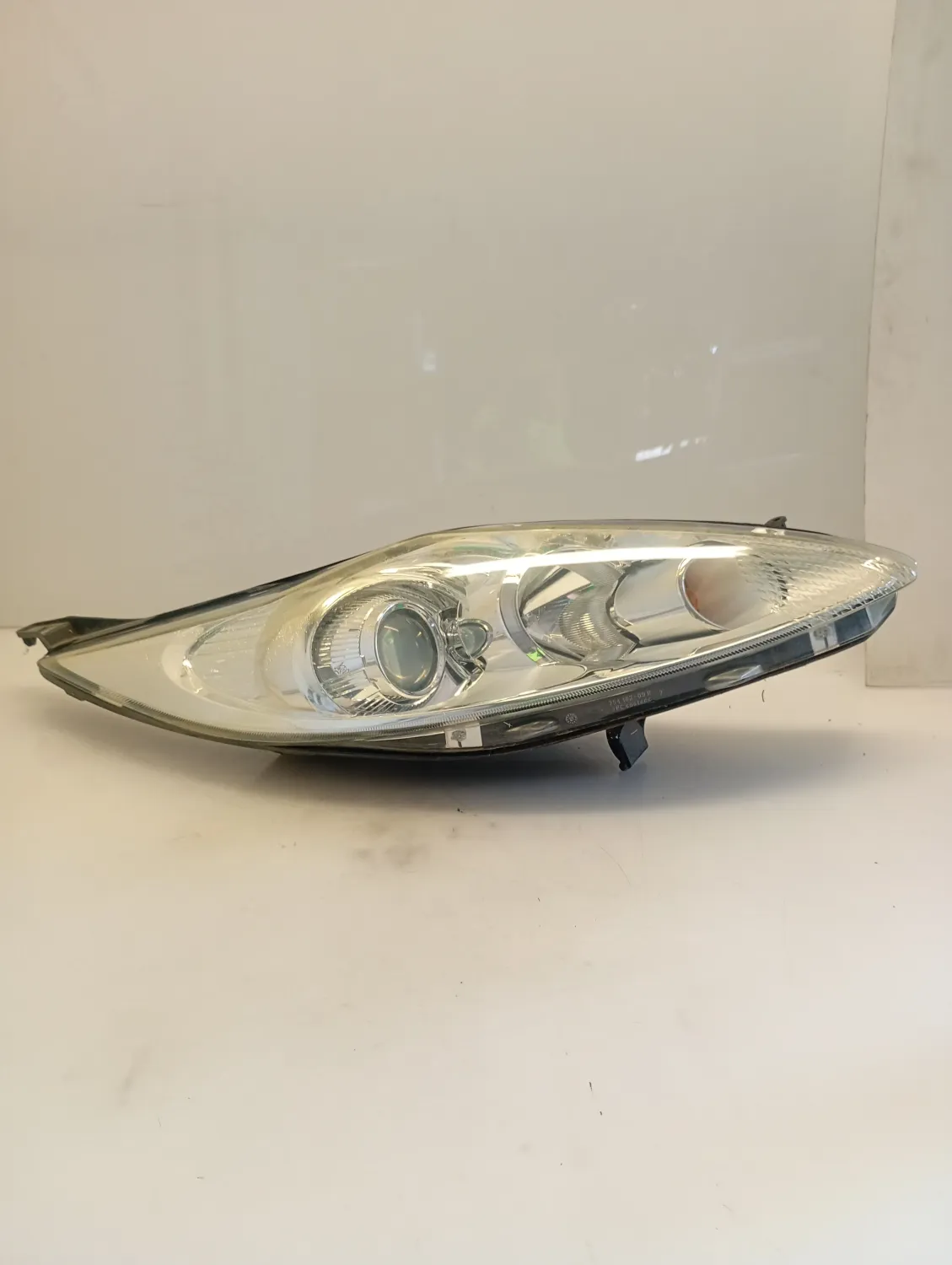 Faro ant. destro Ford Fiesta (2008 – 2013) 1.4 50 KW diesel 1734613 F6JD