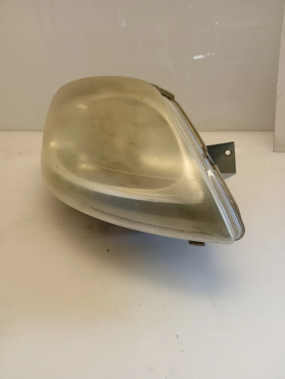 Faro ant. destro Renault Trafic (2001 – 2006) 1.9 74 KW diesel 7700311372 G9U B7