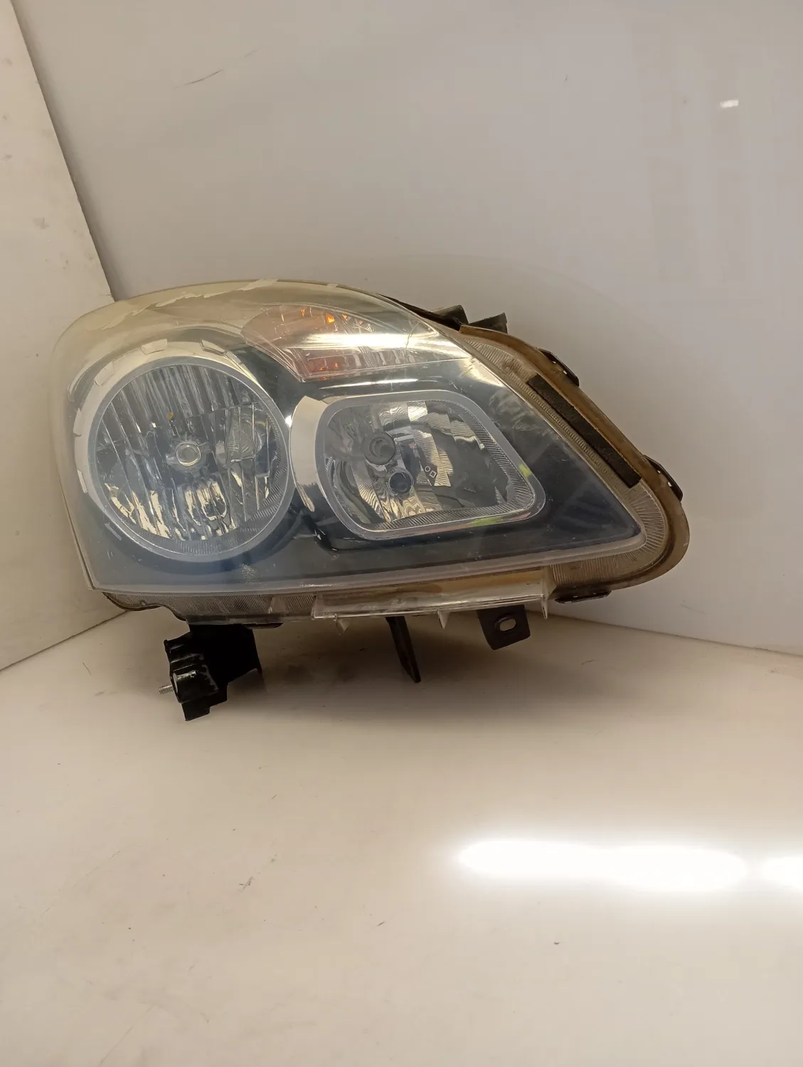 Faro ant. destro Renault Koleos 4×4 (2008 – oggi) 2.0 110 KW diesel 26025JY40A M9R Z8