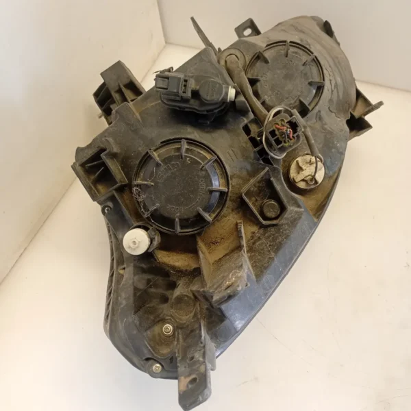 Faro ant. destro Renault Koleos 4×4 (2008 – oggi) 2.0 110 KW diesel 26025JY40A M9R Z8