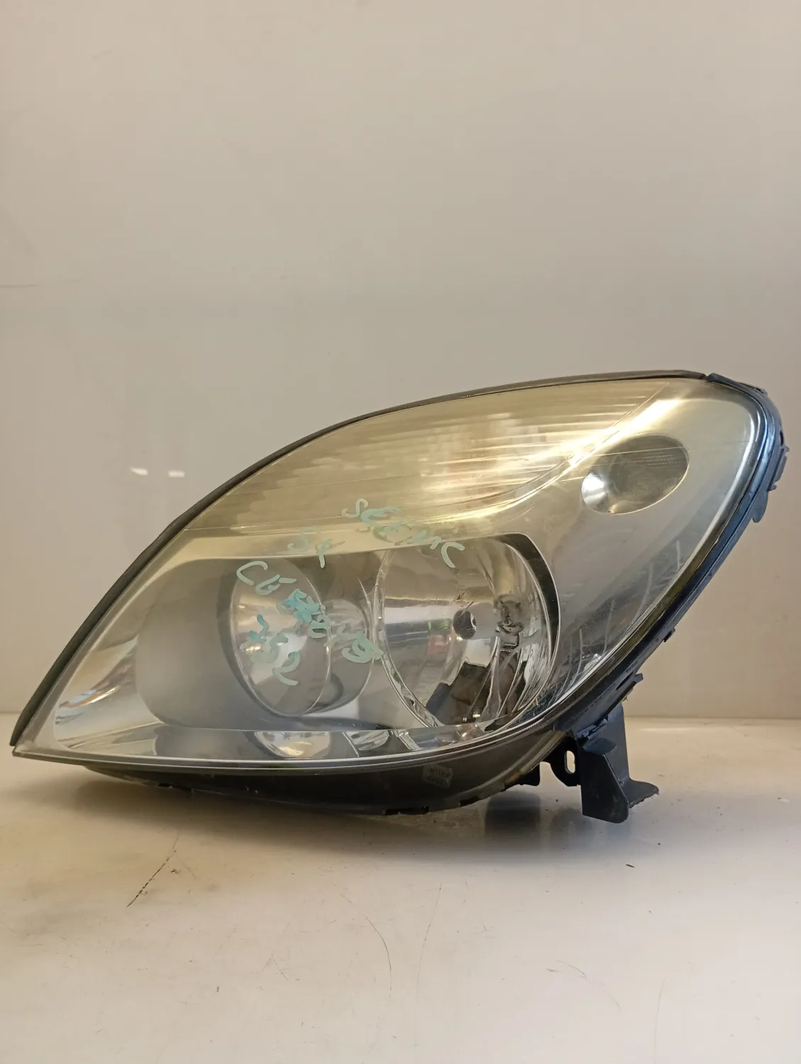 Faro ant. sinistro Renault Scenic (1999 – 2003) 1.4 70 KW benzina 260600499R K4J C7