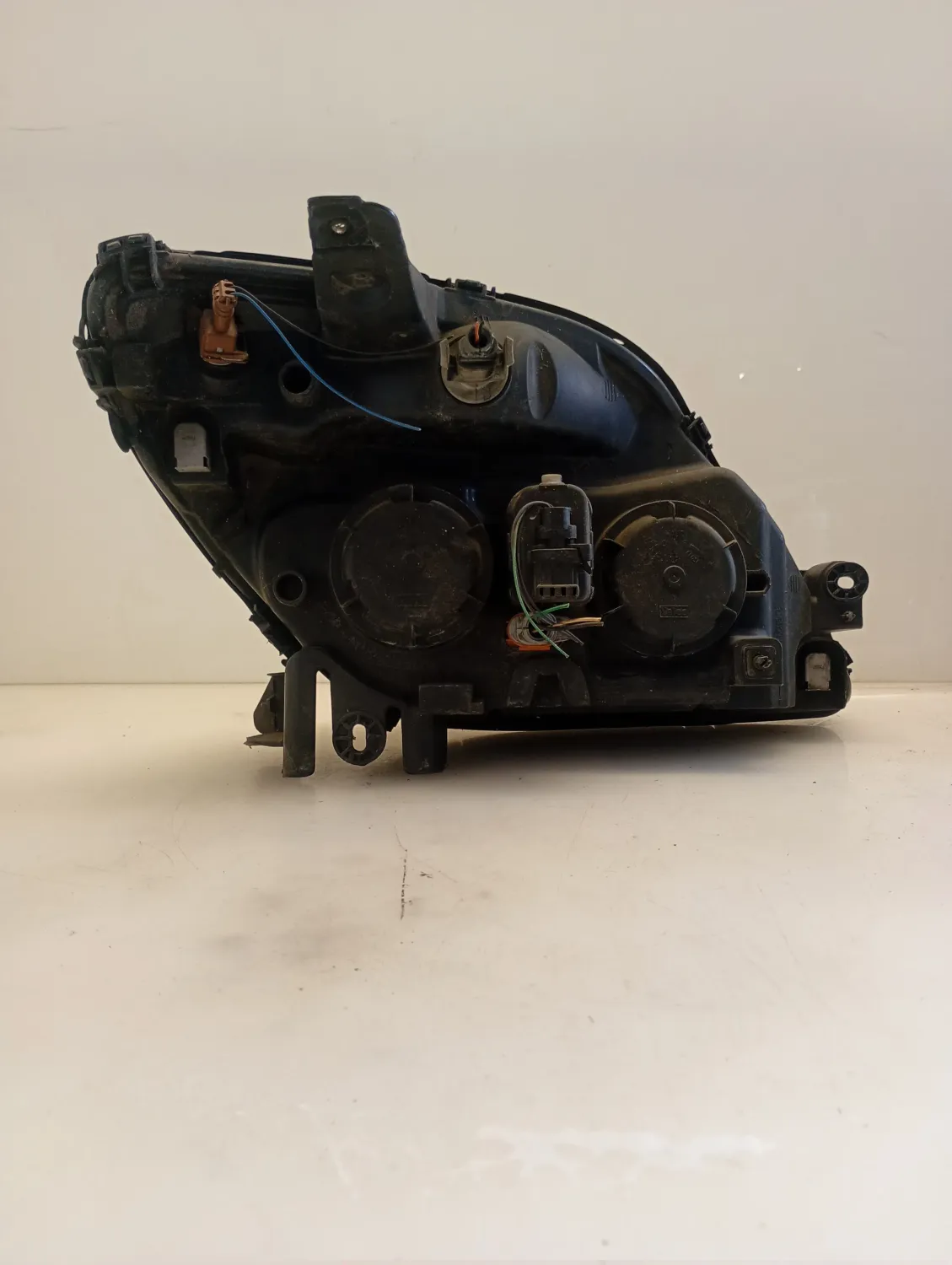 Faro ant. sinistro Renault Scenic (1999 – 2003) 1.4 70 KW benzina 260600499R K4J C7