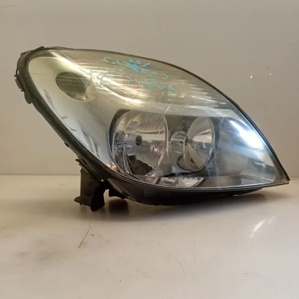 Faro ant. destro Renault Scenic (1999 – 2003) 1.4 70 KW benzina 7701047600 K4J C7