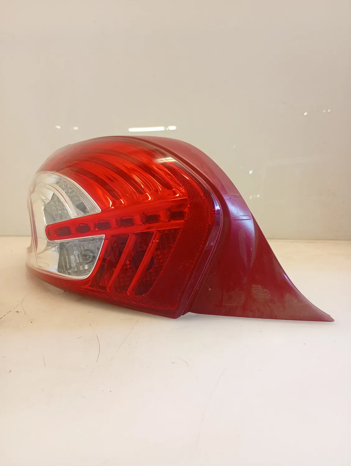 Faro posteriore sinistro Peugeot 208 (2012 – 2015) 1.4 50 KW diesel 9672628280 8H01
