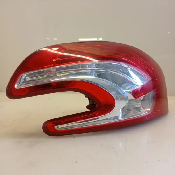 Faro posteriore sinistro Peugeot 208 (2012 – 2015) 1.4 50 KW diesel 9672628280 8H01