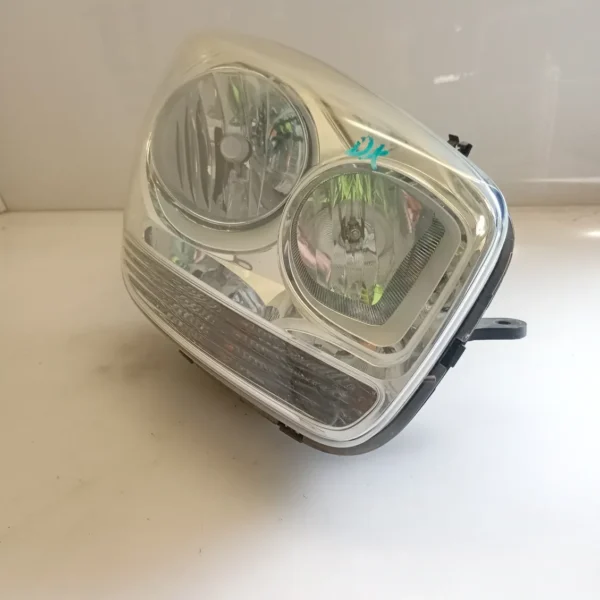 Faro ant. destro Kia Venga (2010 – oggi) 1.4 66 KW diesel 921021P000 D4FC