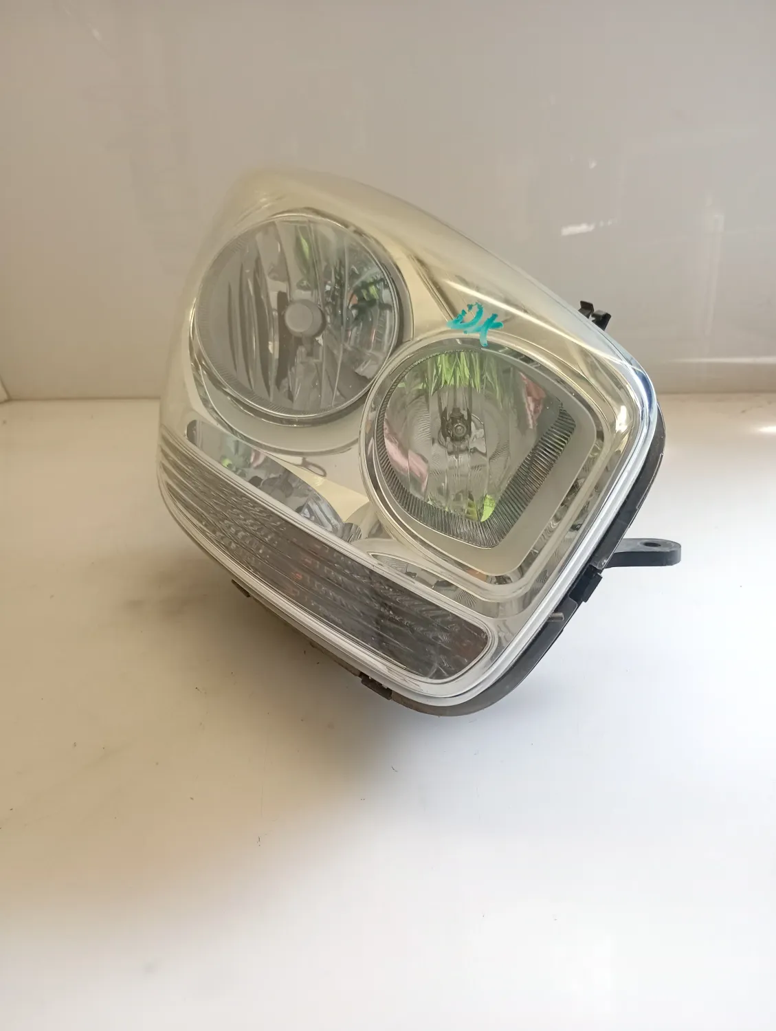 Faro ant. destra Kia Venga (2010 – oggi) 1.4 66 KW diesel 921021P000 D4FC