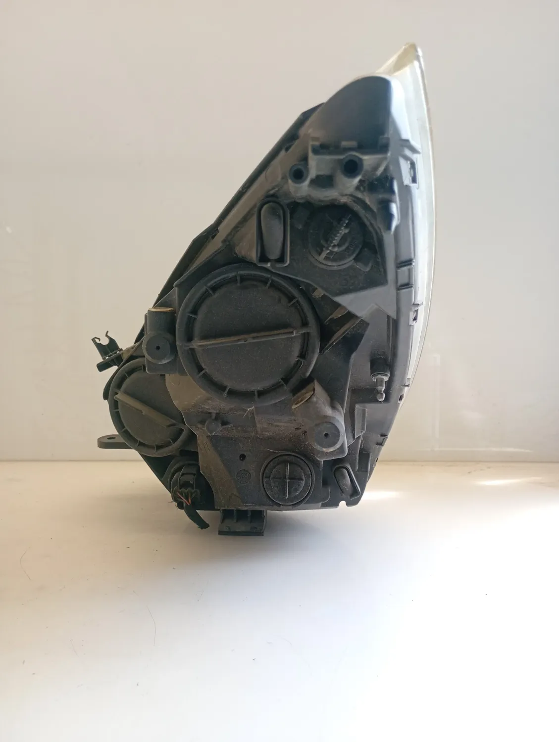 Faro ant. destra Kia Venga (2010 – oggi) 1.4 66 KW diesel 921021P000 D4FC