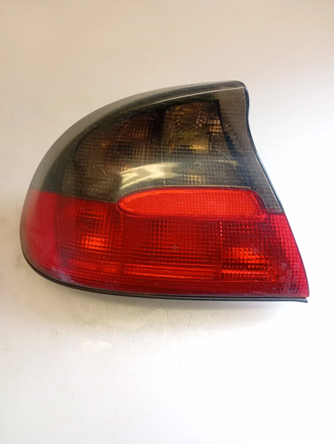 Faro posteriore sinistro Opel Tigra (1994 – 2000) 1.4 66 KW benzina 90510529 X14XE