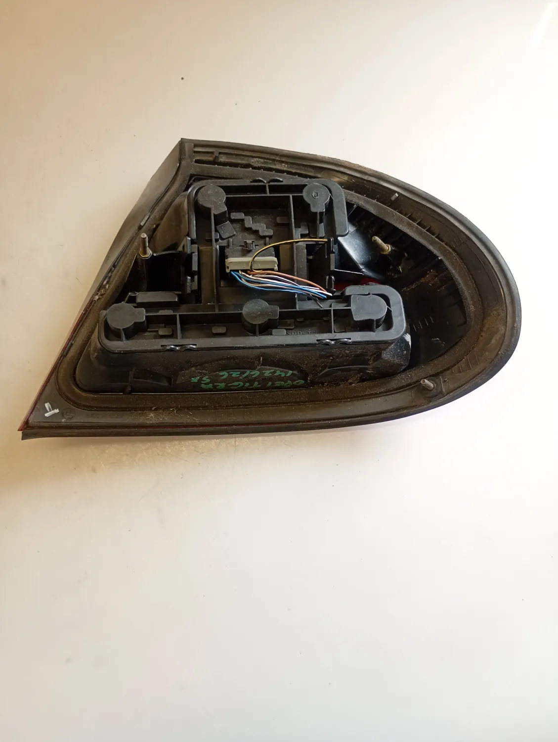 Faro posteriore sinistro Opel Tigra (1994 – 2000) 1.4 66 KW benzina 90510529 X14XE