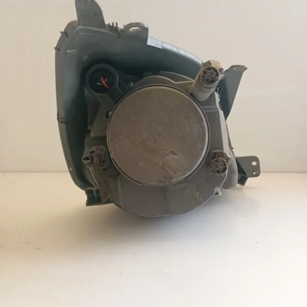 Faro ant. sinistro Ford Fiesta (2005 – 2008) 1.2 55 KW benzina 1416311 FUJA