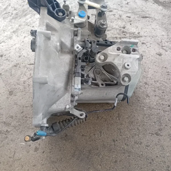 Cambio completo Citroen C3 3a Serie (2020 – 2024) 1.2 61 KW benzina 9820609080 HM05