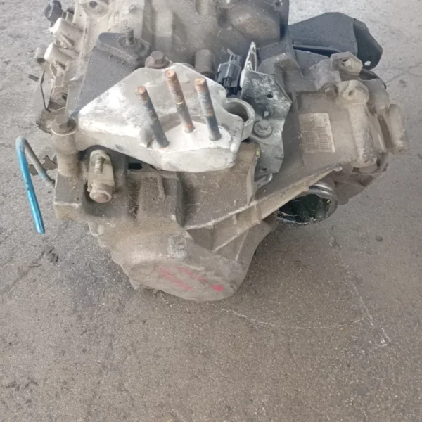 Cambio completo Volvo V40 (2000 – 2004) 1.9 85 KW diesel 8251448 D4192T3