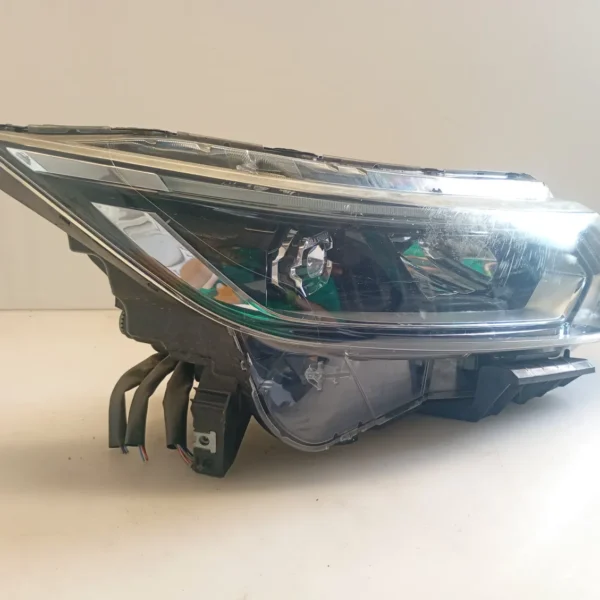 Faro ant. destro Nissan Qashqai (2017 – 2021) 1.5 85 KW diesel 26010HV05B K9K