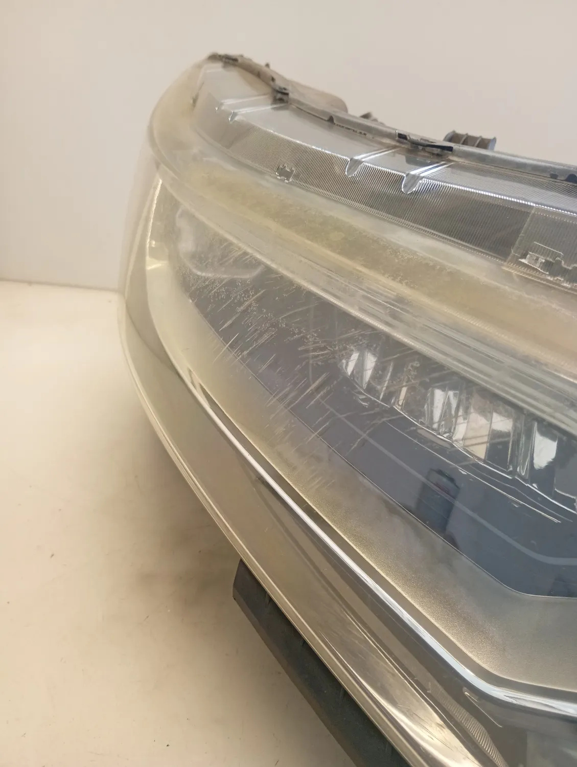 Faro ant. destro Nissan Qashqai (2017 – 2021) 1.5 85 KW diesel 26010HV05B K9K