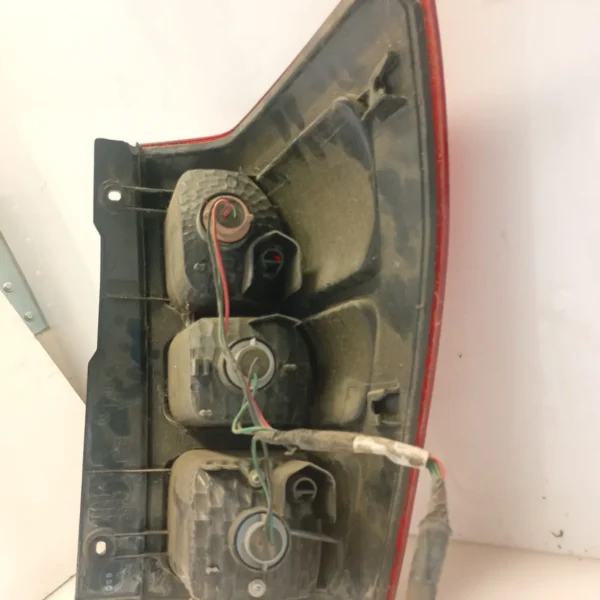 Faro posteriore sinistro Suzuki Grand Vitara (2005 – 2012) 1.9 95 KW diesel 3567065J11000 F9Q