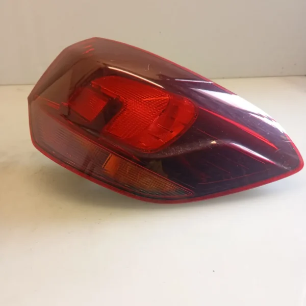 Faro posteriore est. destro Opel Astra (2009 – 2018) 1.7 81 KW diesel 13282243 A17DTR