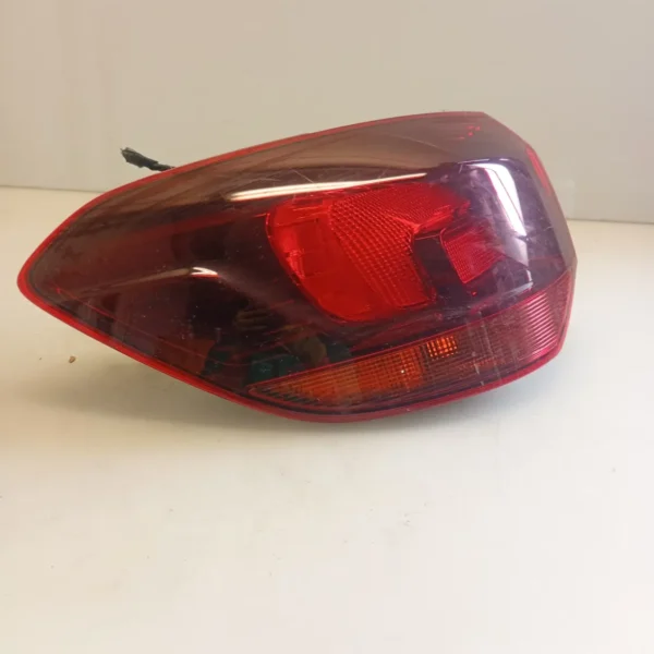 Faro posteriore est. sinistro Opel Astra (2009 – 2018) 1.7 81 KW diesel 13282242 A17DTR