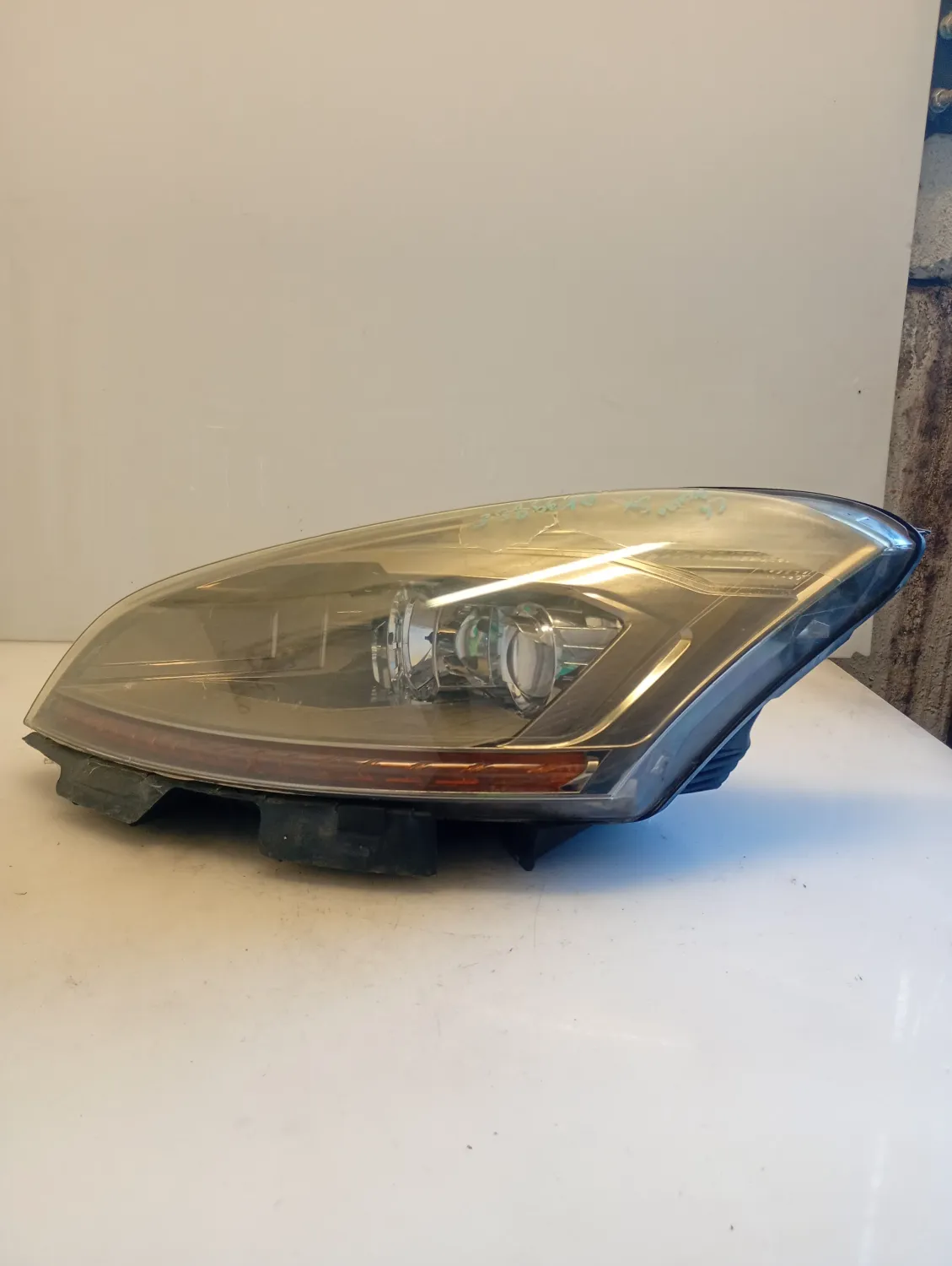 Faro ant. sinistro Citroen C4 Picasso (2006 – 2013) 2.0 100 KW diesel 6208C1 RHR