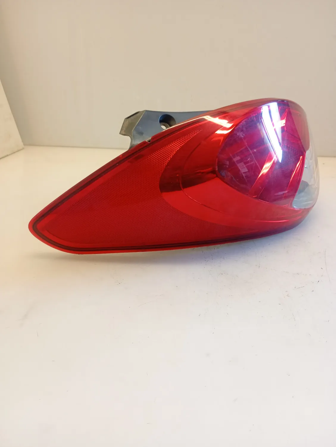 Faro posteriore sinistro Hyundai I20 (2012 – 2015) 1.3 63 KW benzina 924014P500 G4LA