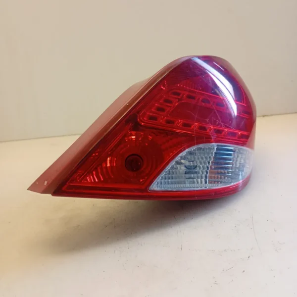 Faro posteriore destro Peugeot 207 (2006 – 2009) 1.4 54 KW benzina 6351Y7 KFV