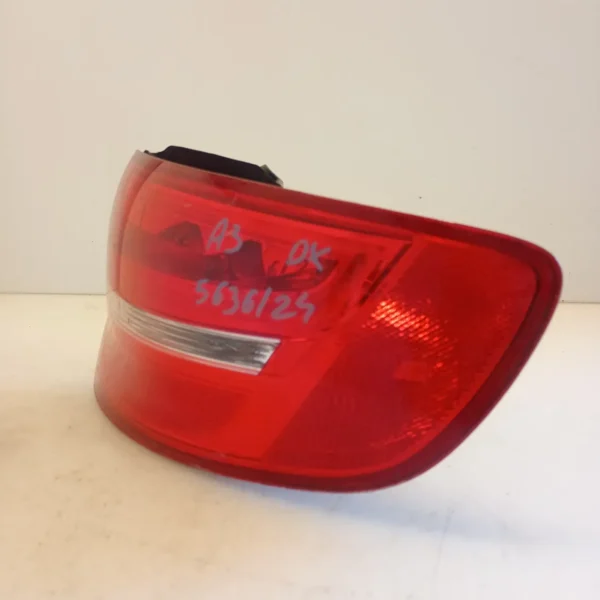 Faro posteriore est. destro Audi A3 (2003 – 2010) 2.0 103 KW diesel 8P4945096G CBA