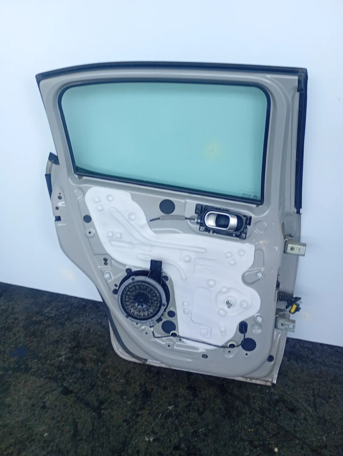 Porta posteriore sinistra Citroen C3 3a Serie (2020 – 2024) 1.2 61 KW benzina 9812254980 HM05