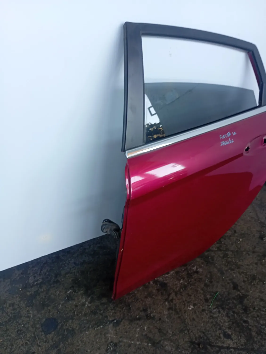 Porta posteriore sinistra Ford Fiesta (2008 – 2013) 1.4 50 KW diesel 1692503 F6JD