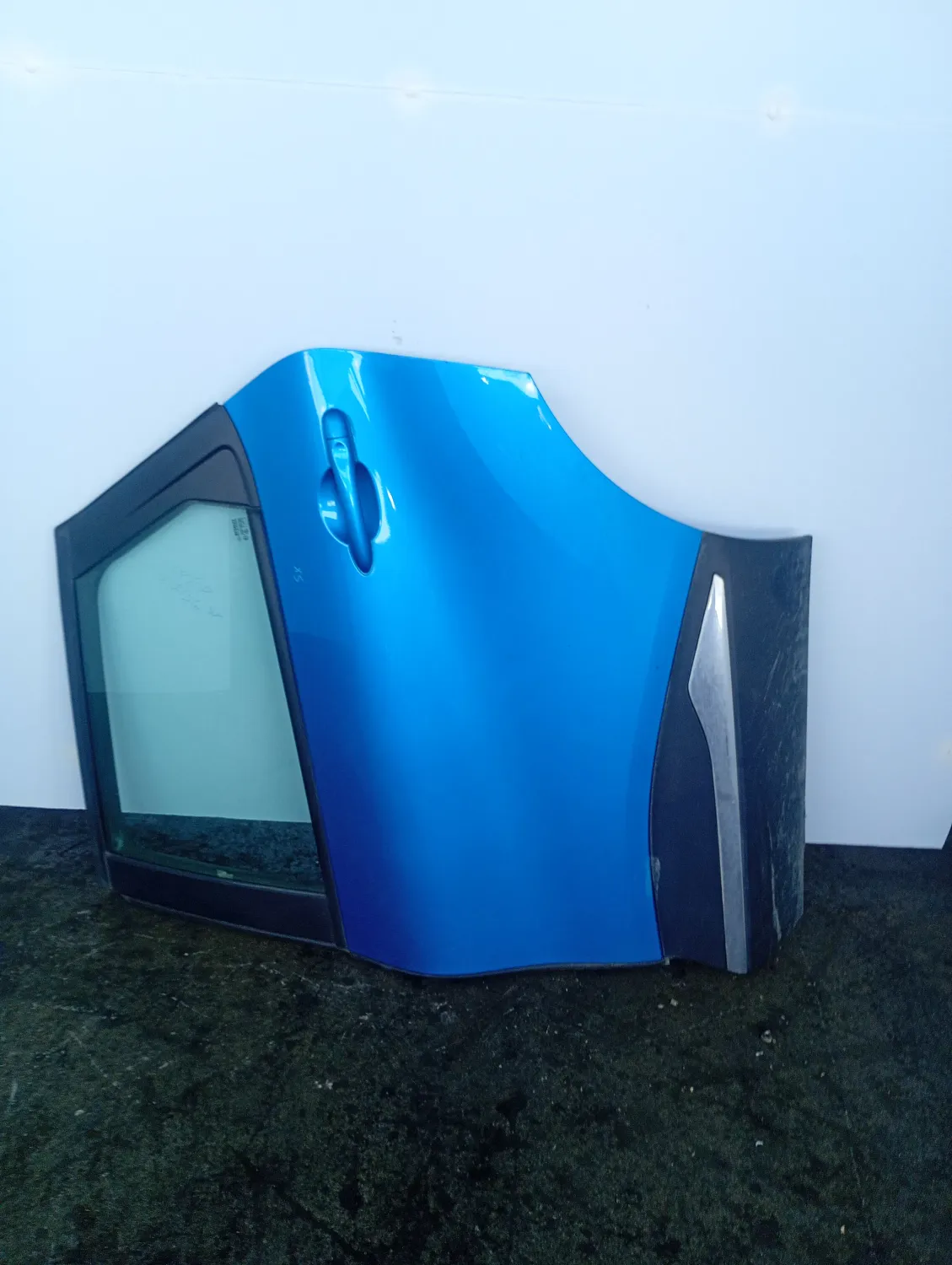 Porta posteriore sinistra Renault Captur (2013 – 2017) 1.5 66 KW diesel 821012117R K9K E6