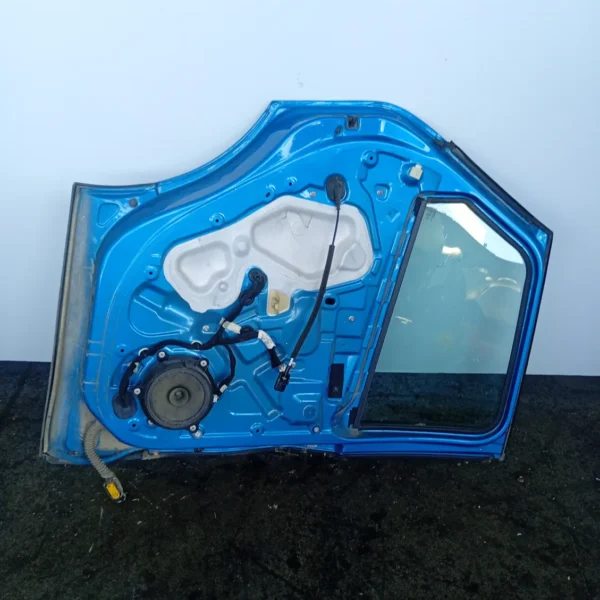 Porta posteriore sinistra Renault Captur (2013 – 2017) 1.5 66 KW diesel 821012117R K9K E6